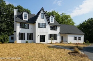 128 Manor Dr, East Stroudsburg, PA 18301