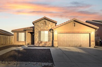 999 S de Sante Ave, Fresno, CA 93727