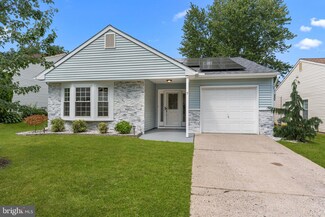 7 Willowwood Ct, Columbus, NJ 08022