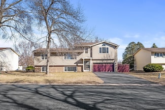 10534 Maple Valley Dr, Maple Grove, MN 55369