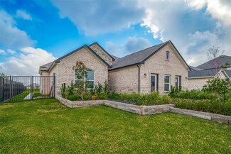 13613 Windward Mist Dr, La Marque, TX 77568