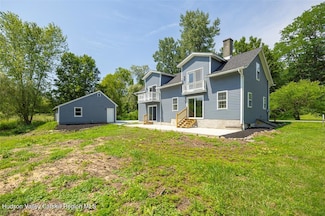 12 State Line Rd, Millerton, NY 12546