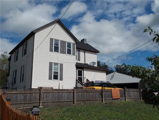 115 Maple Ave, Burgettstown, PA 15021