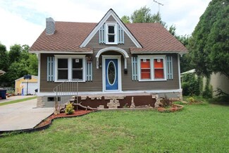 849 N Crestway St, Wichita, KS 67208