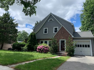 11 Hallron Rd, Newton Lower Falls, MA 02462