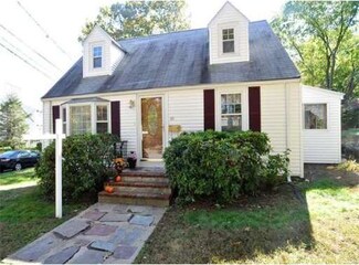 88 Wentworth St, Dedham, MA 02026