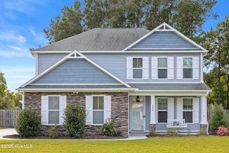696 Majestic Oaks Dr, Hampstead, NC 28443