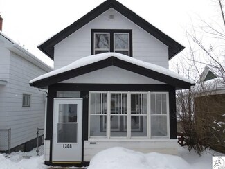1308 E 10th St, Duluth, MN 55805