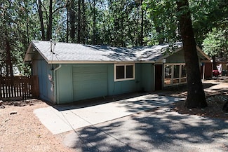 14359 Sinclair Cir, Magalia, CA 95954