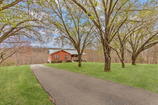 3120 Country Side Dr, Centerville, TN 37033