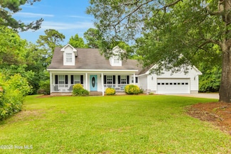 118 Pine Needle Cir, Cape Carteret, NC 28584