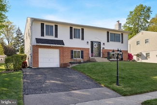 4051 Center Ave, Lafayette Hill, PA 19444