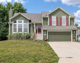 20839 S Skyview Ln, Spring Hill, KS 66083