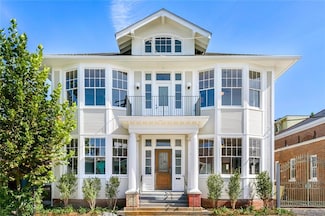 1221 Mandeville St Unit 101, New Orleans, LA 70117