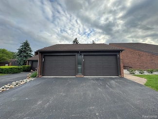 3 Colony Ln, Dearborn, MI 48120