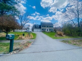 2 Marla Cir, Tyngsboro, MA 01879