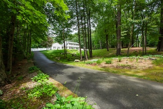 5 Morningside Dr, West Granby, CT 06090