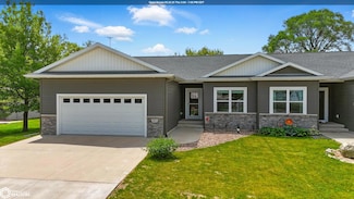 1015 E Adams St, Washington, IA 52353