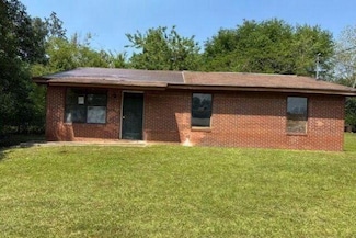 307 E Hobson St, Sylvester, GA 31791