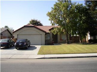 3013 Kennewick Ln, Bakersfield, CA 93312