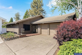 3184 Oakcrest Dr NW, Salem, OR 97304