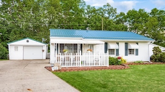 524 Ridgefield Rd, Newark, OH 43055