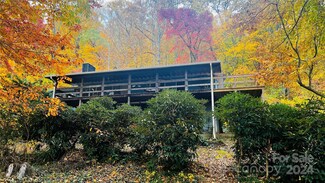 64 Meadow Ln, Fairview, NC 28730