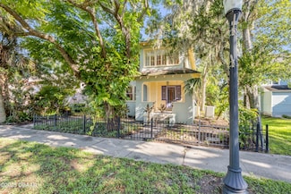 214 Cedar St, Daytona Beach, FL 32114