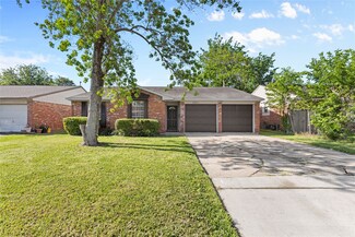 3927 Westhampton Dr, Houston, TX 77045
