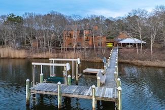 123 Green Pond Rd, East Falmouth, MA 02536