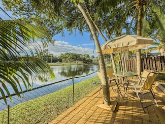205 SW 159th Way, Sunrise, FL 33326