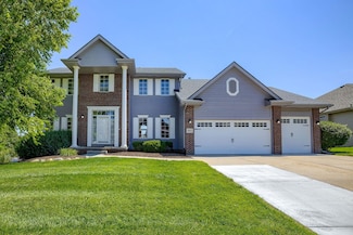 2211 Broadwater Dr, Papillion, NE 68046