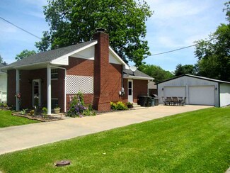 56 S Sharp St, Poseyville, IN 47633