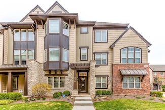 626 Parkside Ct, Libertyville, IL 60048