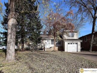 8308 Burt St, Omaha, NE 68114
