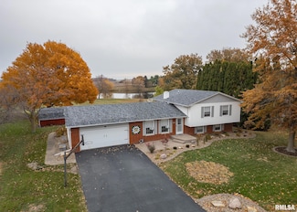 592 Lake Dr, Woodhull, IL 61490