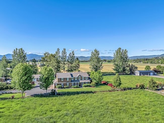 2969 Linden Ln, Central Point, OR 97502