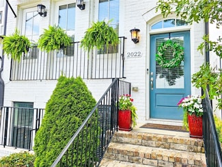 2022 Manchester St NE, Atlanta, GA 30324