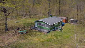 1400 Setter Rd, Little Lake, MI 49833