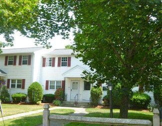 48 Arnold Ave, Lowell, MA 01852