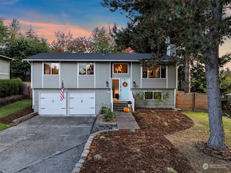 2714 Lexington St, Steilacoom, WA 98388