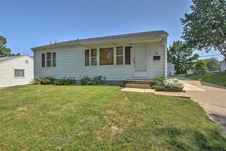 10 4th Dr, Decatur, IL 62521