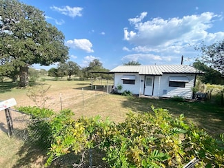 240 Wade St, Tow, TX 78672
