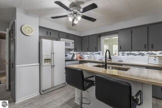 1396 Island Lake Rd NW, Kalkaska, MI 49646