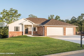 714 Sardonyx Dr, Jefferson City, MO 65109