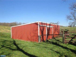 715 Schappell Rd, Hamburg, PA 19526