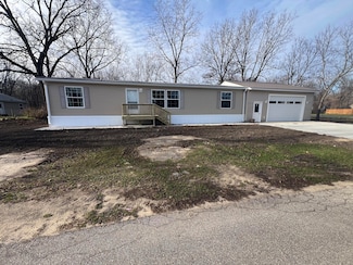199 Ewing St, Newaygo, MI 49337
