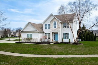 31925 Pondside Dr, Avon Lake, OH 44012
