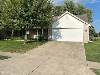 1003 Hilltop Commons Blvd, Whiteland, IN 46184