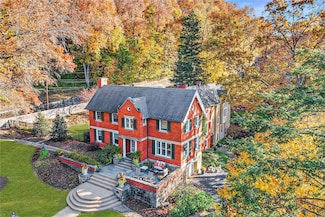 365 Backbone Rd, Sewickley, PA 15143